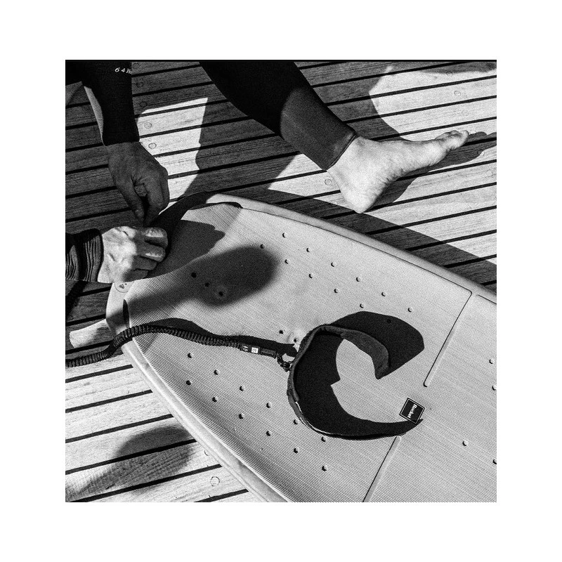 Leash Manera Pour Planche De Foil 2023 3 Leash Manera Pour Planche De Foil 2023 – Image 3