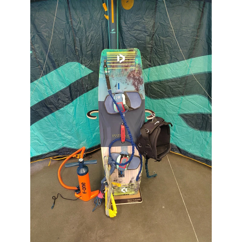 Pack Kitesurf Occasion Bandit XIII 11m² + Barre Linx + Harnais Culotte + Pads Vario + Planche Select + Pompe (DV LIBERO ROMANE) 2 Pack Kitesurf Occasion Bandit XIII 11m² + Barre Linx + Harnais Culotte + Pads Vario + Planche Select + Pompe (DV LIBERO ROMANE) – Image 2