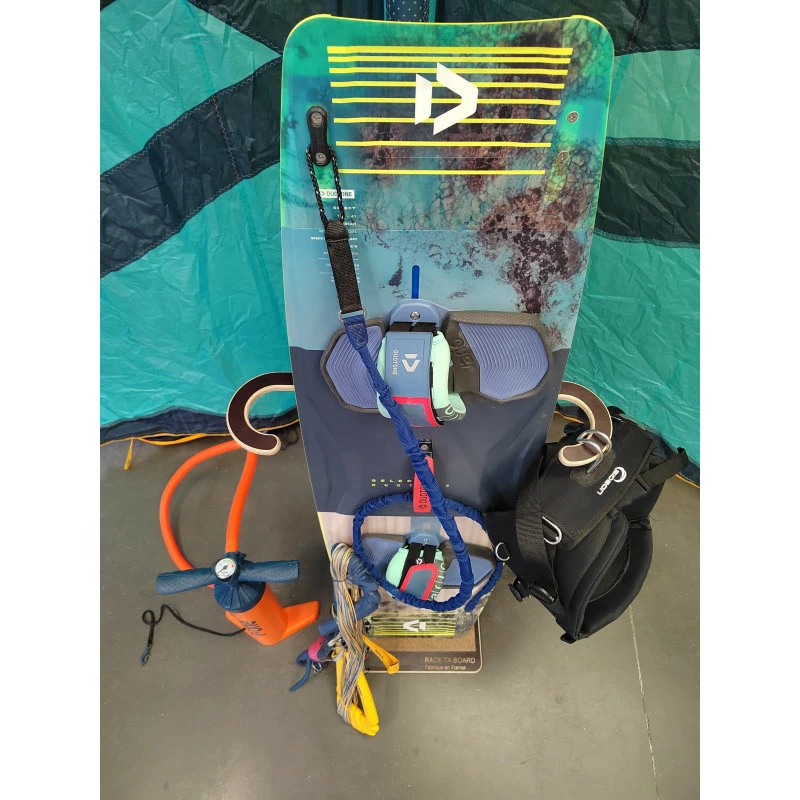 Pack Kitesurf Occasion Bandit XIII 11m² + Barre Linx + Harnais Culotte + Pads Vario + Planche Select + Pompe (DV LIBERO ROMANE) 3 Pack Kitesurf Occasion Bandit XIII 11m² + Barre Linx + Harnais Culotte + Pads Vario + Planche Select + Pompe (DV LIBERO ROMANE) – Image 3