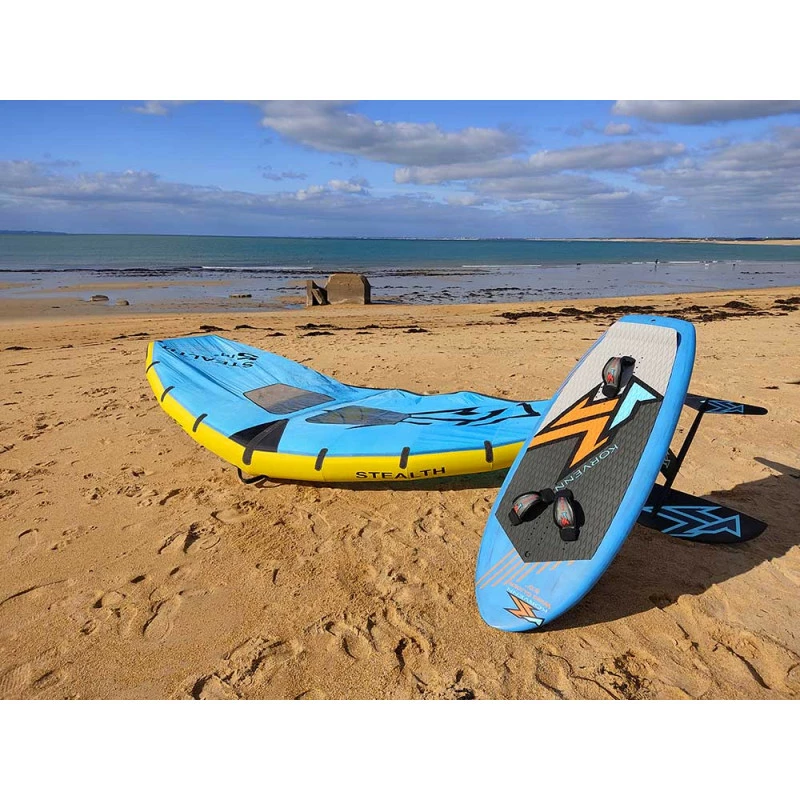 Planche De Wing Foil Korvenn Wing Glider Carbon Bleue 4 Planche De Wing Foil Korvenn Wing Glider Carbon Bleue – Image 4