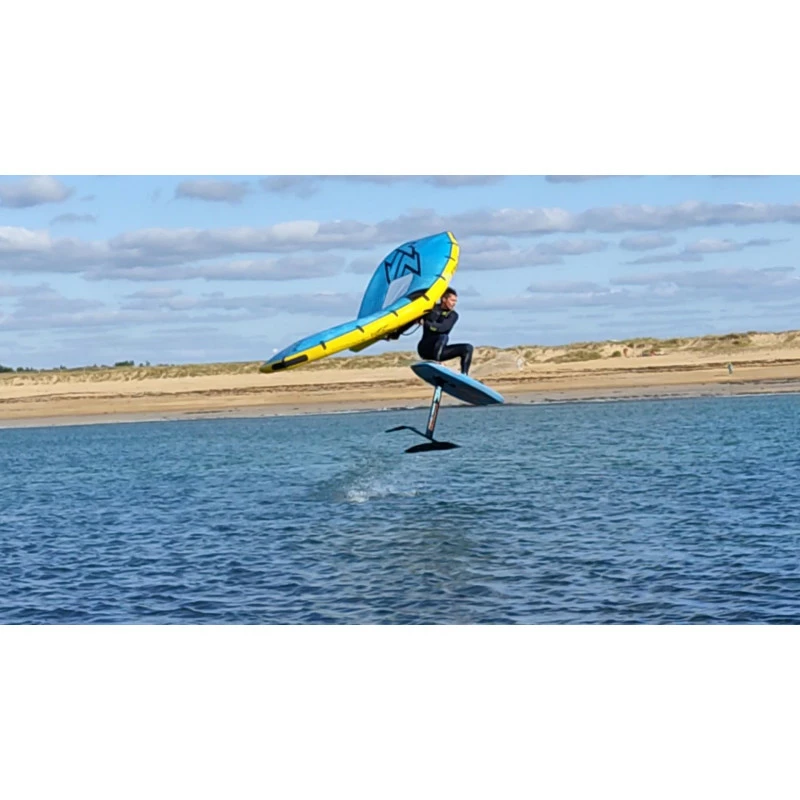 Planche De Wing Foil Korvenn Wing Glider Carbon Bleue 6 Planche De Wing Foil Korvenn Wing Glider Carbon Bleue – Image 6